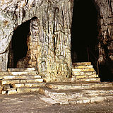 Sveta jama,

edina podzemeljska cerkev v Sloveniji. (Foto: Arhiv IZRK ZRC SAZU)
